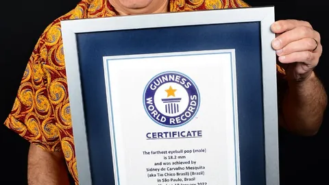 斯洛特关注阿森纳对阵富勒姆赛事，比分2-0后转投曼联比赛直播观看